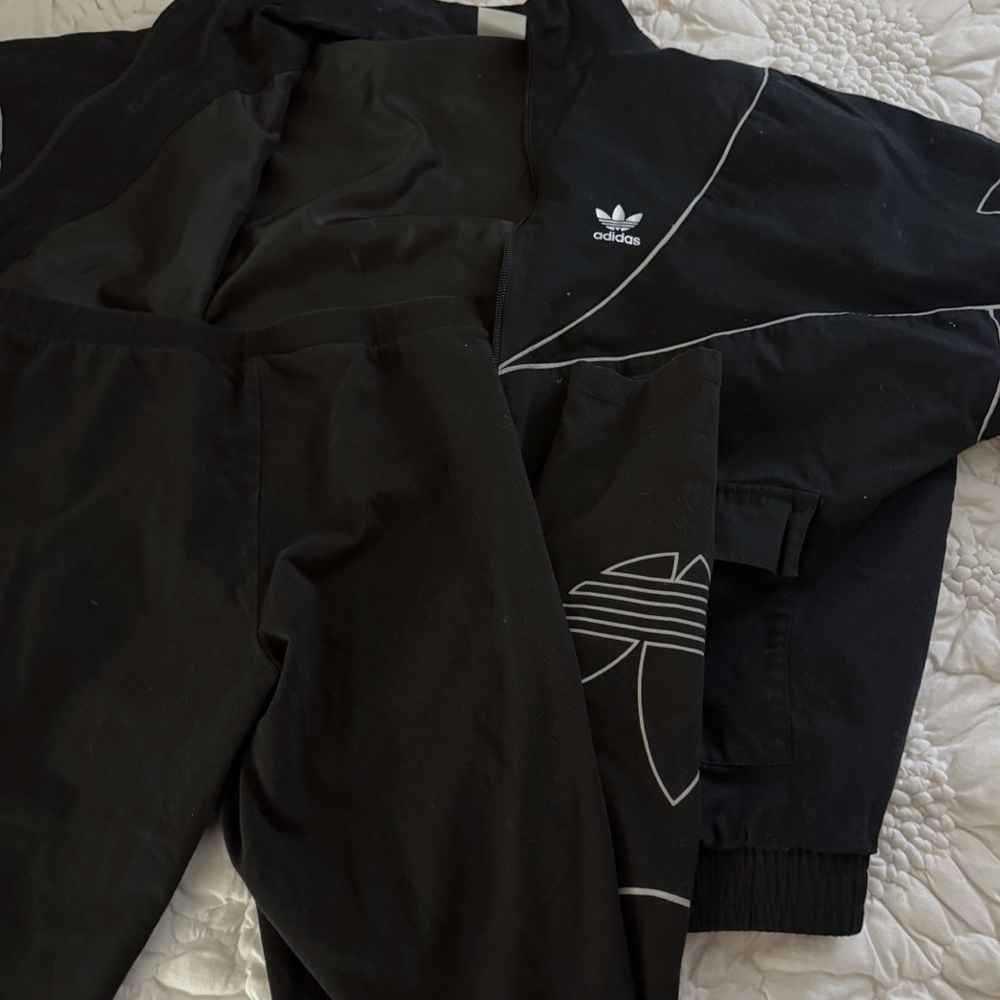 Adidas Originals Black Panelled Track jacket with Matching Leggings - Picture 8 of 8